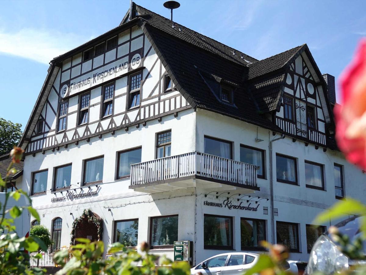 Hotel Faehrhaus Kirschenland 요크 외부 사진