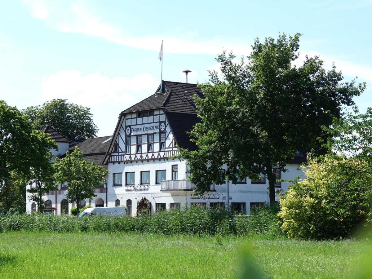 Hotel Faehrhaus Kirschenland 요크 외부 사진